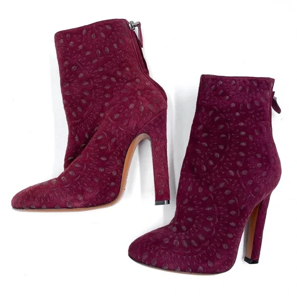 Alaia Purple Suede Boots Floral Pattern Heels Embroidered Ankle 37.5 / 7.5